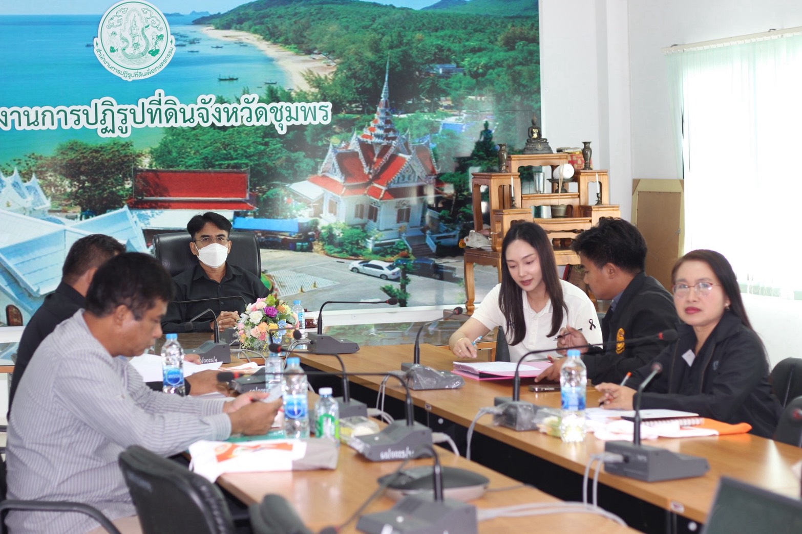 title - วันพฤหัสบดีที่ 18 ธันวาคม พ.ศ. 2568 สำนักงานการปฏิรูปที่ดินจังหวัดชุมพร (ส.ป.ก.ชุมพร) ดำเนินการจัดฝึกอบรมเกษตรกรโครงการพัฒนาผู้แทนเกษตรกรในเขตปฏิรูปที่ดิน ปีงบประมาณ พ.ศ. 2569 หลักสูตร การเพิ่มทักษะ และเพิ่มประสิทธิภาพการดำเนินงานอาสาสมัครปฏิรูปที่ดินเพื่อเกษตรกรรม (อสปก.) 